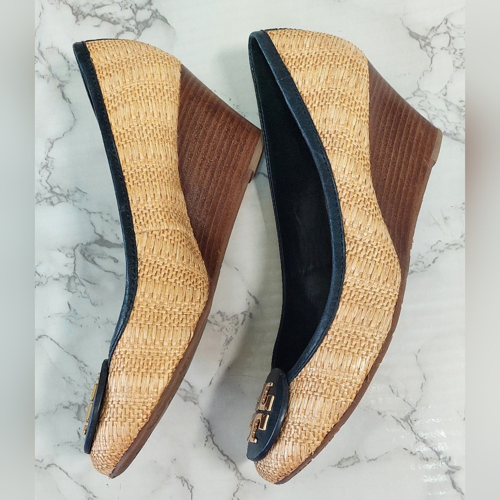 TORY BURCH Sally Raffia Straw Wedge Pump Stacked Heels Navy Blue, Size 9.5 M - Picture 3 of 9